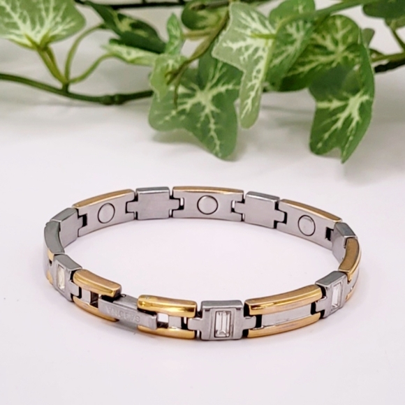 SABONA Jewelry - SABONA Silver And Gold Magnetic Link Bracelet